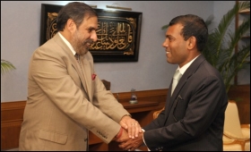 anand-sharma-mohamed-nasheed-male.jpg