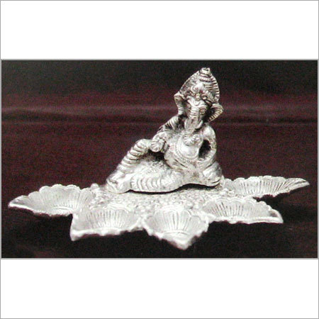 SILVER PLATED DIYA LIGHTNING STAND