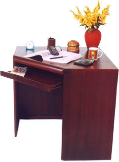 Co Ordinate Corner Study Table With Keyboard in Naraina, New Delhi ...