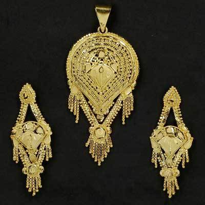 gold pendant designs for women. Classic Design Gold Pendant