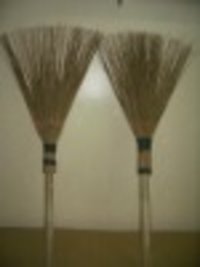 Ekel Broom