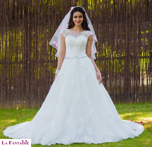 White Christian Wedding Gown in New Ranjeet Nagar, New Delhi ...