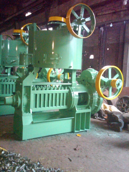 Heavy Duty Oil Mill Machinery in Guru Nanak Market, Ludhiana GOPAL